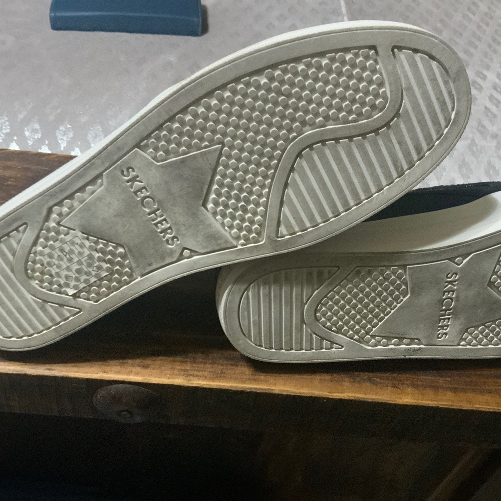 Sketchers Size 8 Memory Foam Bling Comfort Shoes - image 2